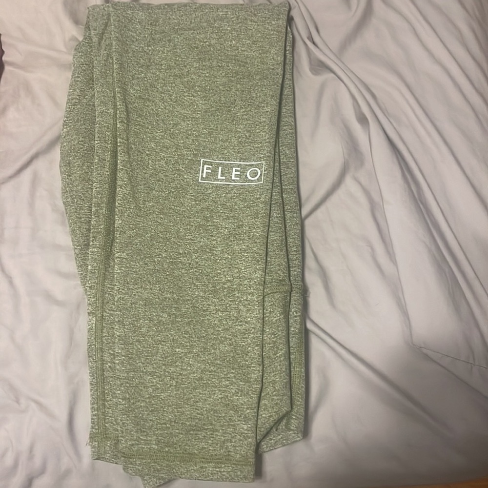 25’ heathered green medium leggings bounce